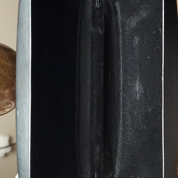 Versace hard sided glasses case - Picture 4 of 12